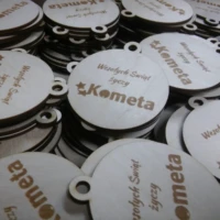 medale-grawerowane-sklejka-kometa